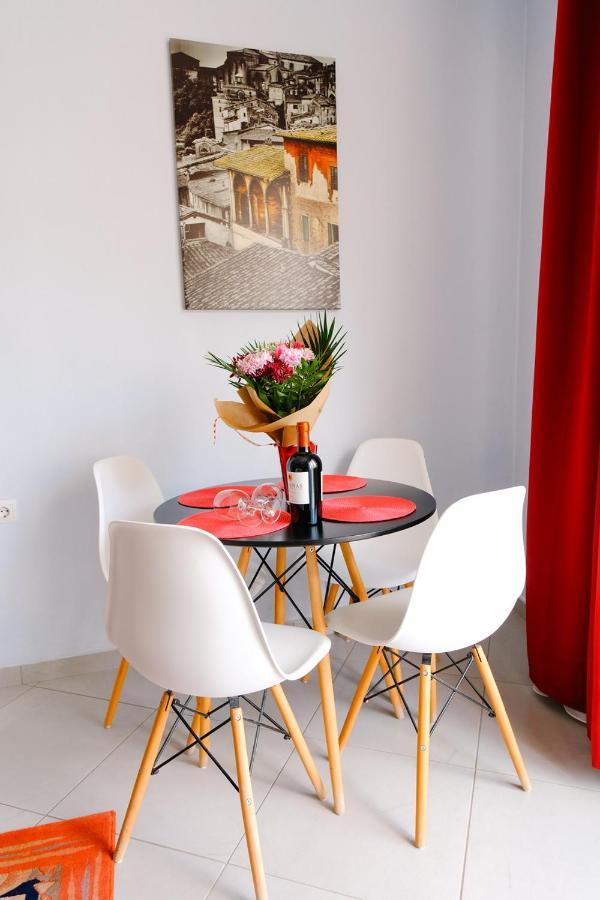 Violet Center Apartment *