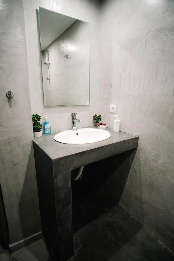 Violet Center * Kavala